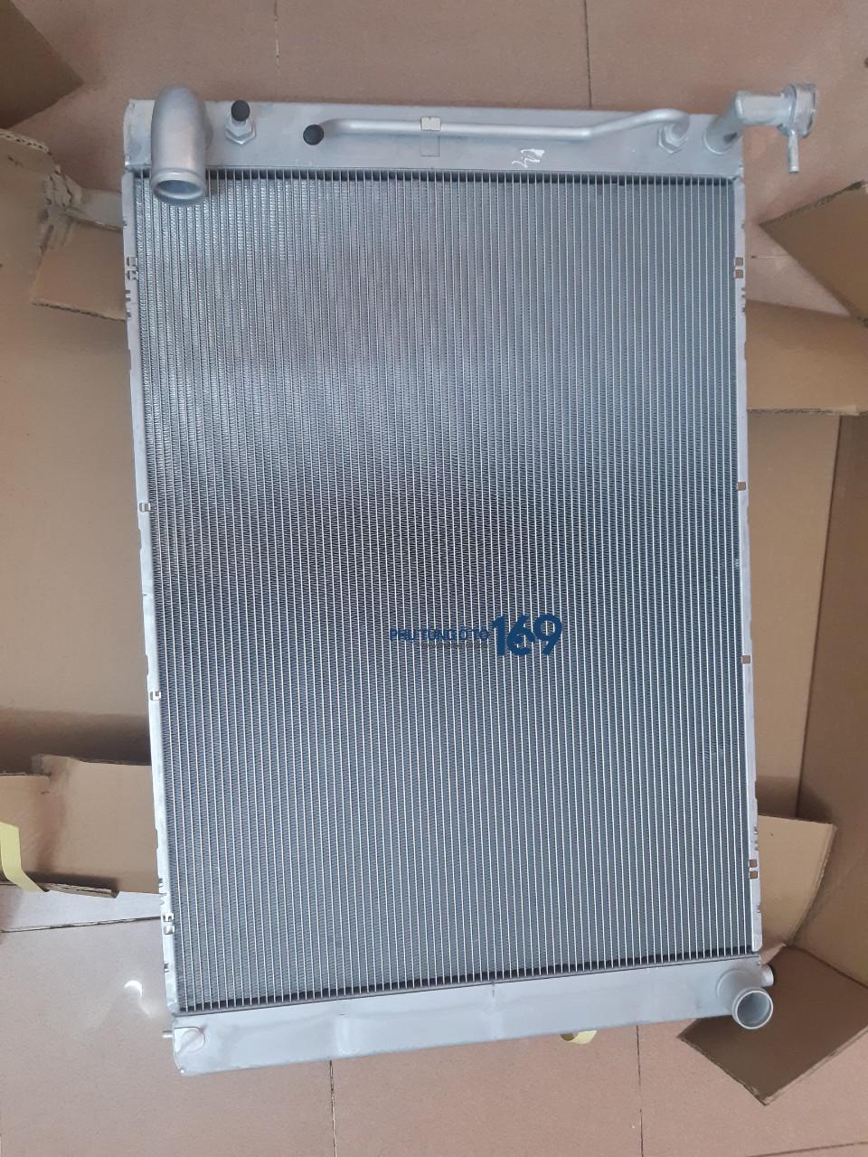 Két nước Lexus RX 330 Két nước Lexus RX 330