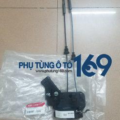 Cơ cấu khóa ngậm sau lái Kia Carens