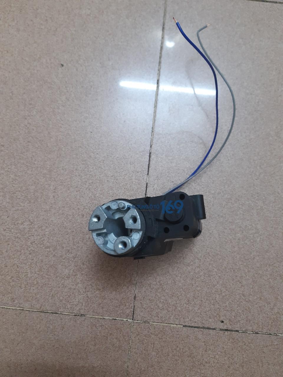 Mô tơ gập gương Toyota Camry Mô tơ gập gương Toyota Camry