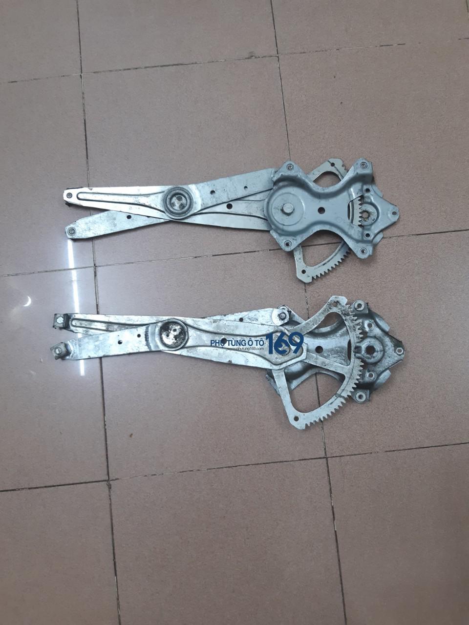 Compa lên kính trước Toyota Camry 2.4 Compa lên kính trước Toyota Camry 2.4