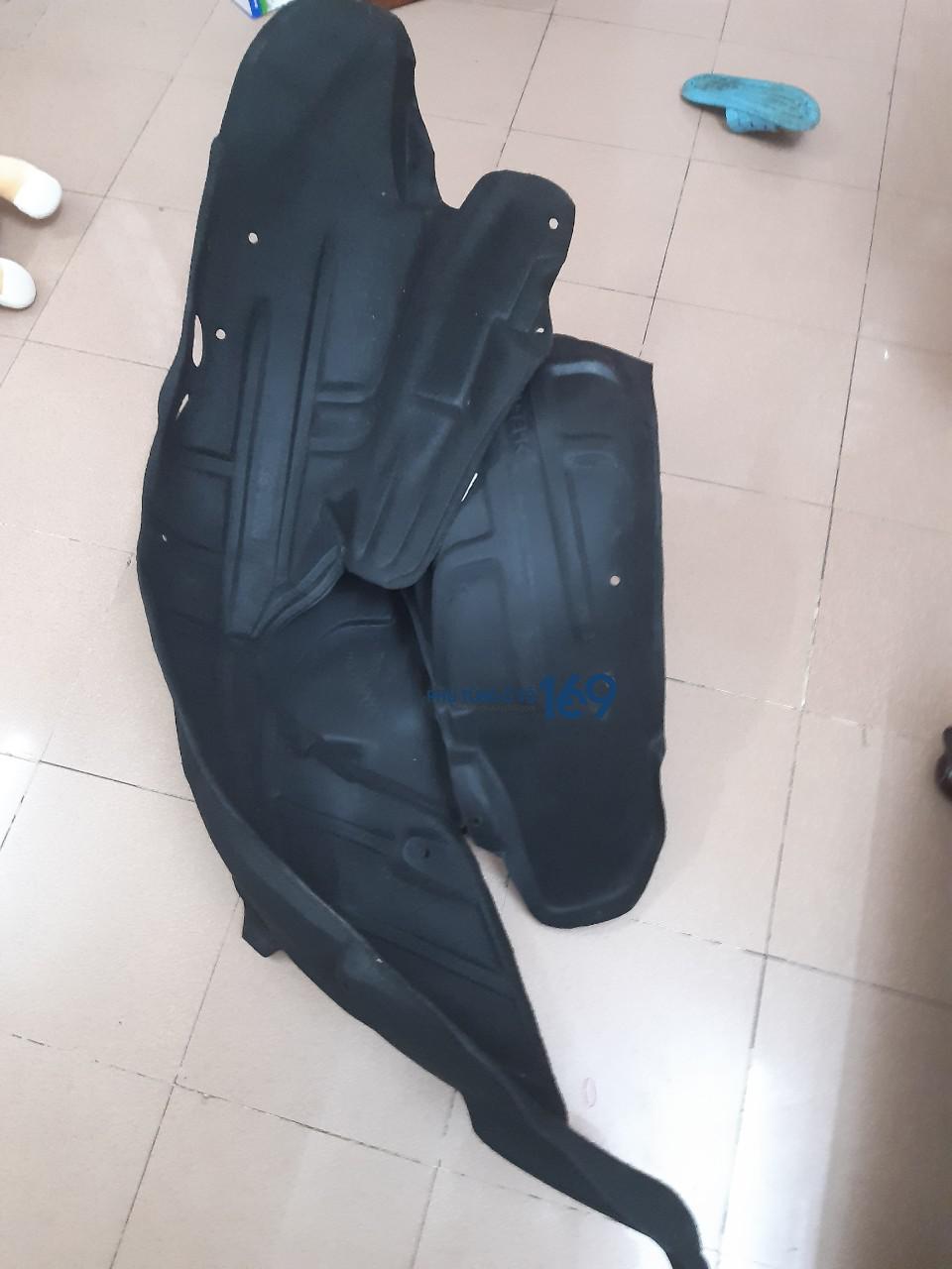 Chắn bùn lòng dè sau Toyota Camry Chắn bùn lòng dè sau Toyota Camry