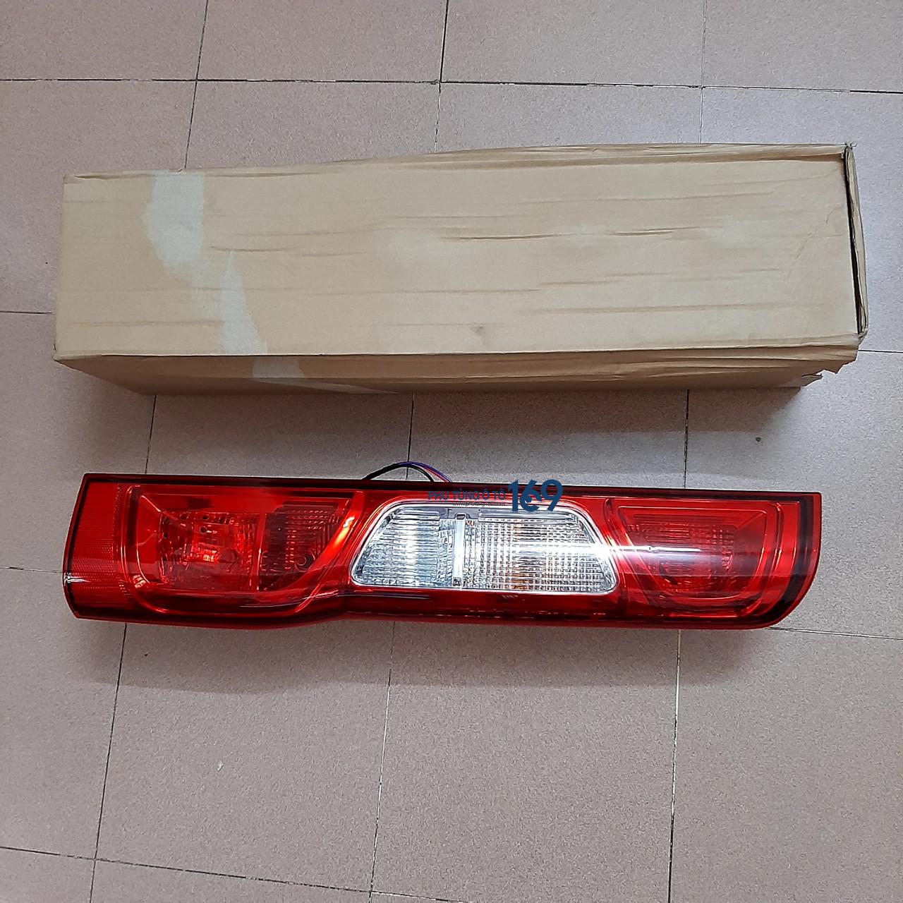 Đèn hậu phải Ford Transit.2 Đèn hậu phải Ford Transit