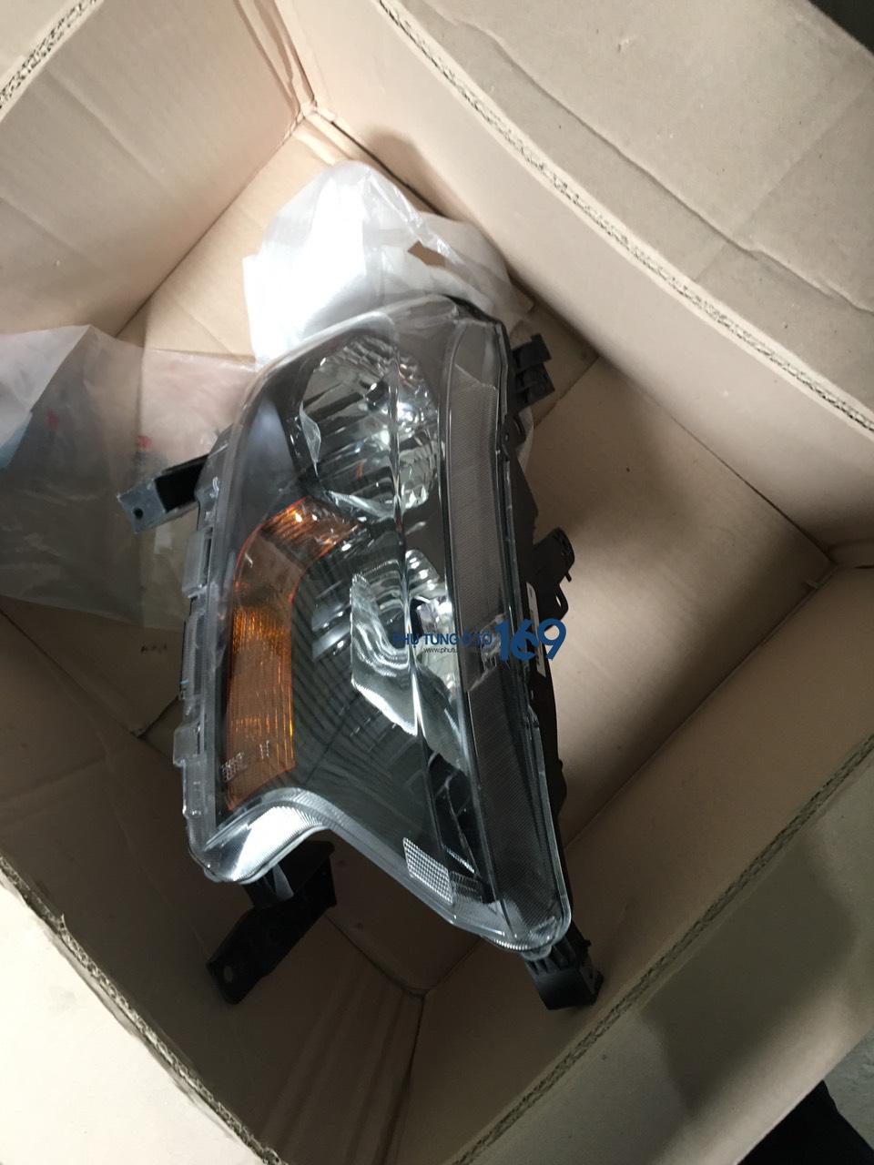 Đèn pha phải Ford Ranger Đèn pha phải Ford Ranger