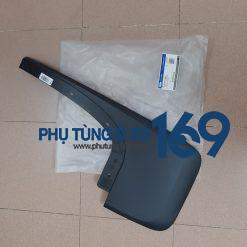 Chắn bùn bánh sau trái Ford Ranger