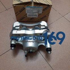 Cụm gông phanh trước Toyota Innova