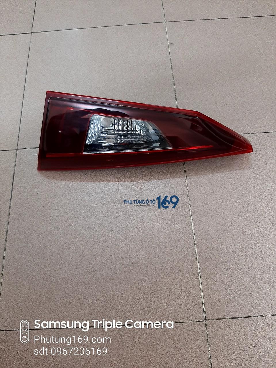 Đèn hậu miếng trong phải Mazda3.1 Đèn hậu miếng trong phải Mazda3