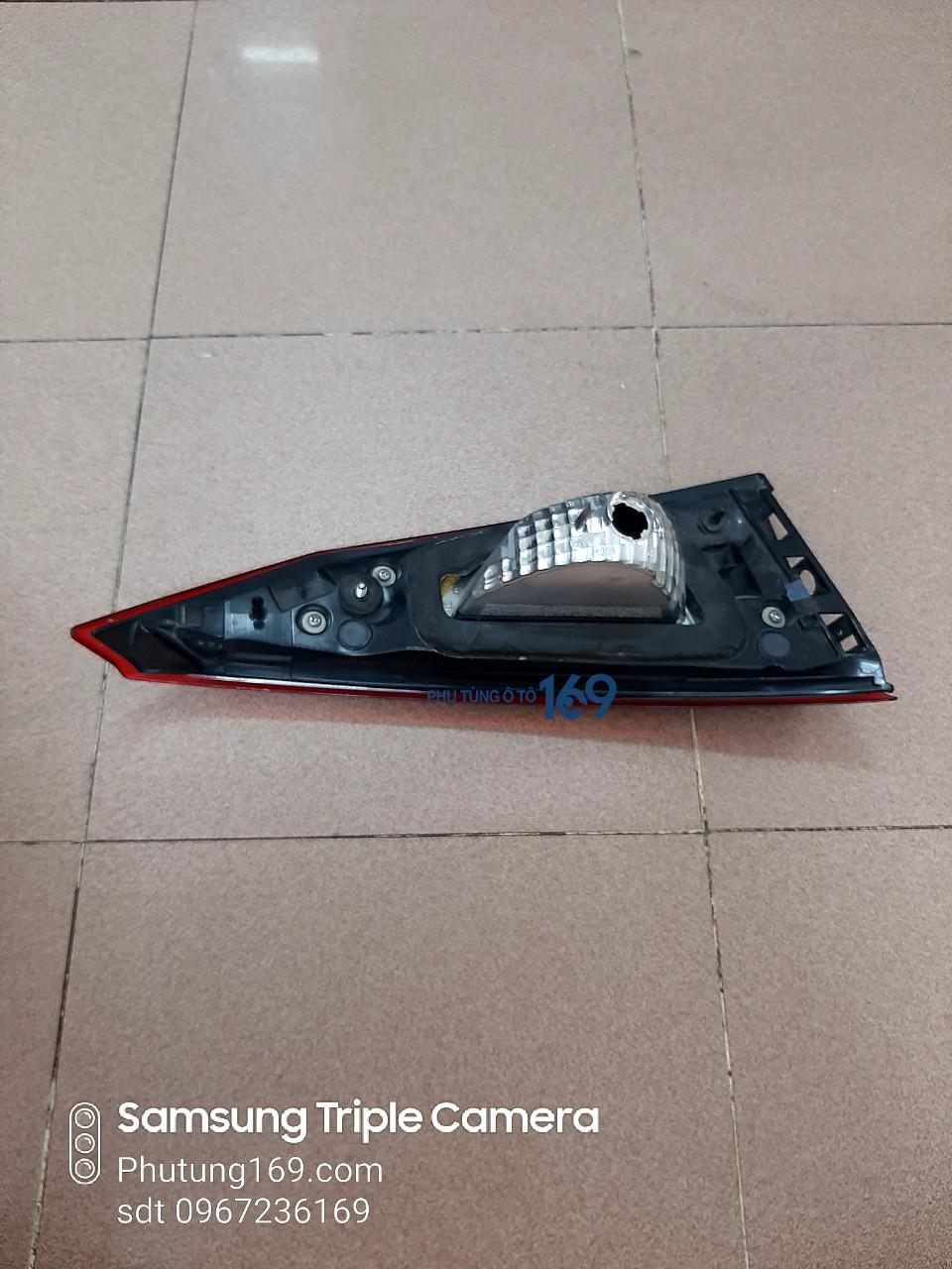 Đèn hậu miếng trong phải Mazda3.2 Đèn hậu miếng trong phải Mazda3