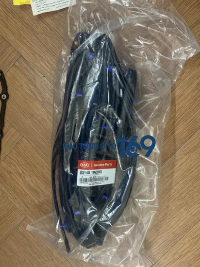 Gioăng cánh cửa sau phải Kia Rio Gioăng cánh cửa sau phải Kia Rio