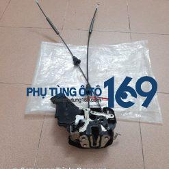 Cơ cấu khóa cửa sau phải Kia Carens