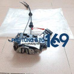 Cơ cấu khóa cửa sau phải Kia Carens