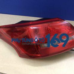Đèn hậu ngoài trái Ford f