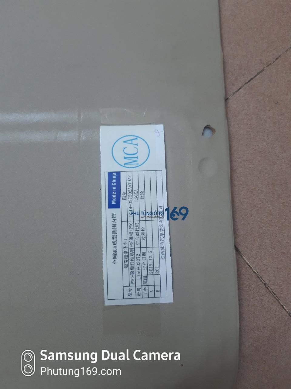 Táp ly cửa lùa Ford Transit Táp ly cửa lùa Ford Transit