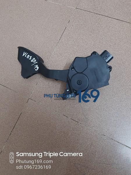 Bàn đạp chân ga Toyota Vios Bàn đạp chân ga Toyota Vios