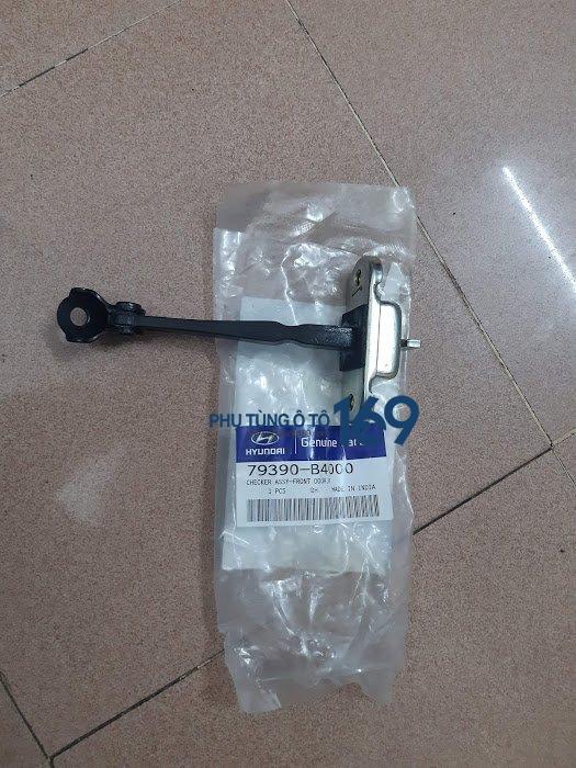Hạn chế cánh cửa Hyundai I10 Grand Hạn chế cánh cửa Hyundai I10 Grand