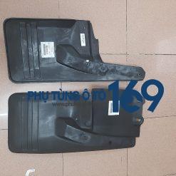 Chắn bùn bánh sau phải Mitsubishi Pajero V6300