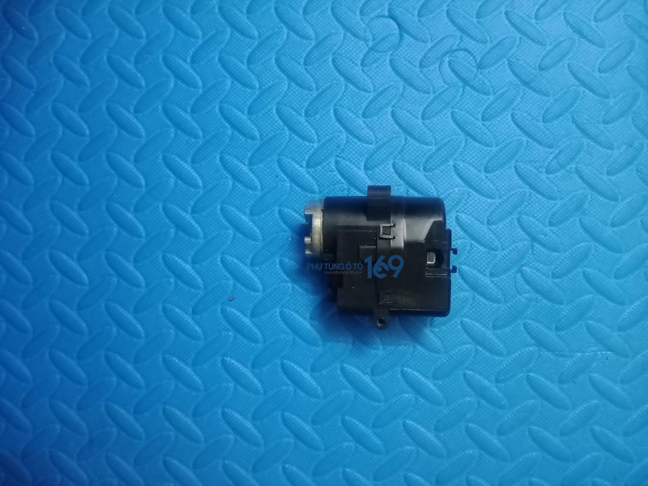 Mô tơ gập gương lái Toyota Camry 2.4 Mô tơ gập gương lái Toyota Camry 2.4