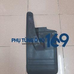 Chắn bùn bánh sau trái Mitsubishi Pajero V6300