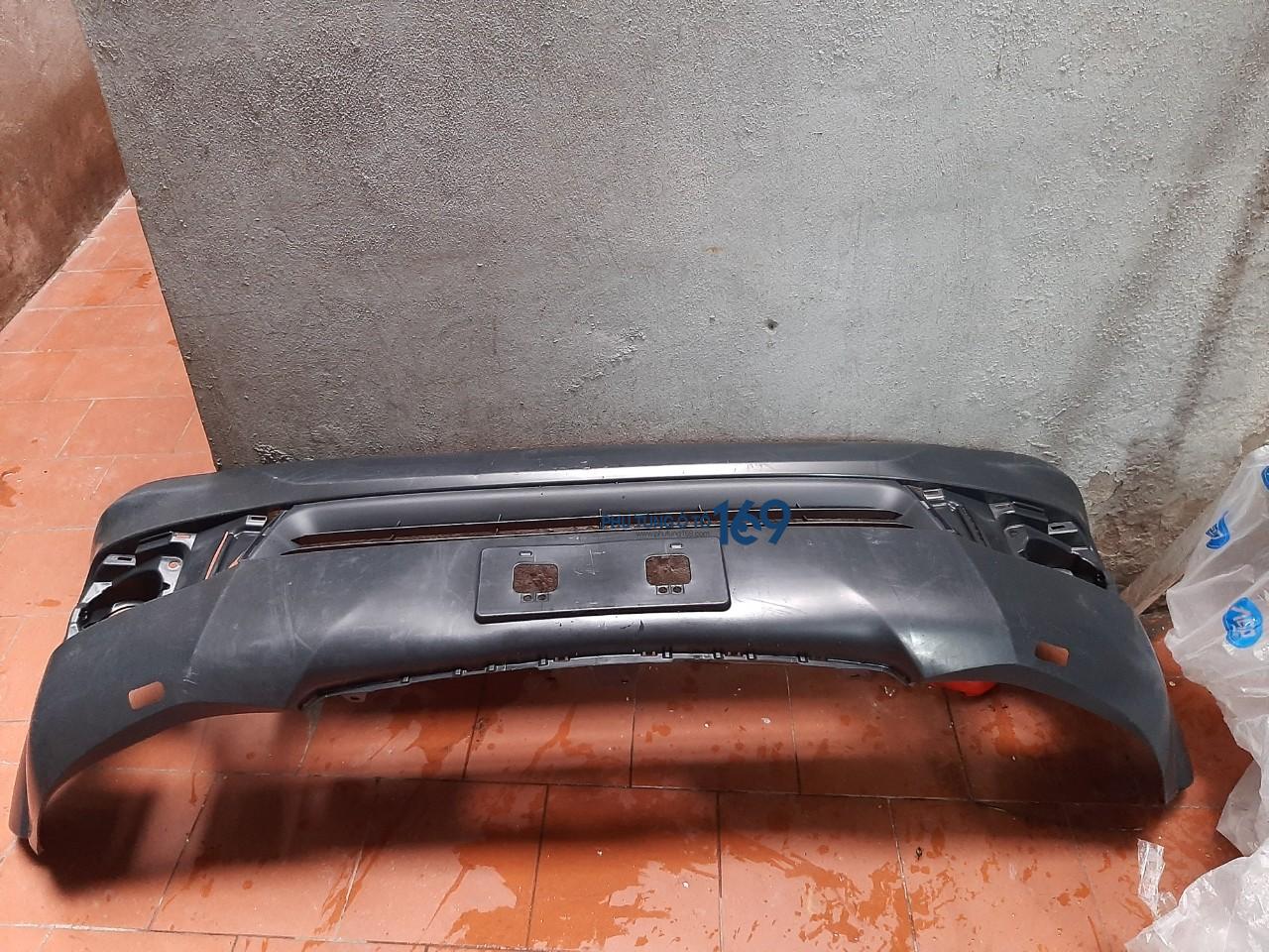 Cản trước Toyota Fortuner Cản trước Toyota Fortuner