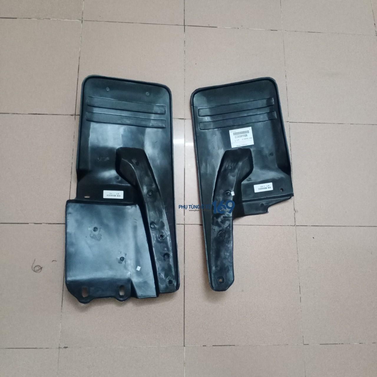 Chắn bùn bánh sau phải Mitsubishi Pajero V6300 Chắn bùn bánh sau phải Mitsubishi Pajero V6300