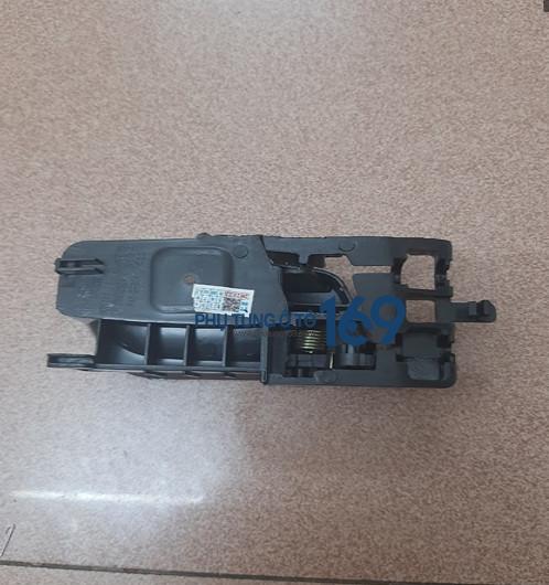 Tay mở cửa trong Emgrand EC 718 Tay mở cửa trong Emgrand EC 718