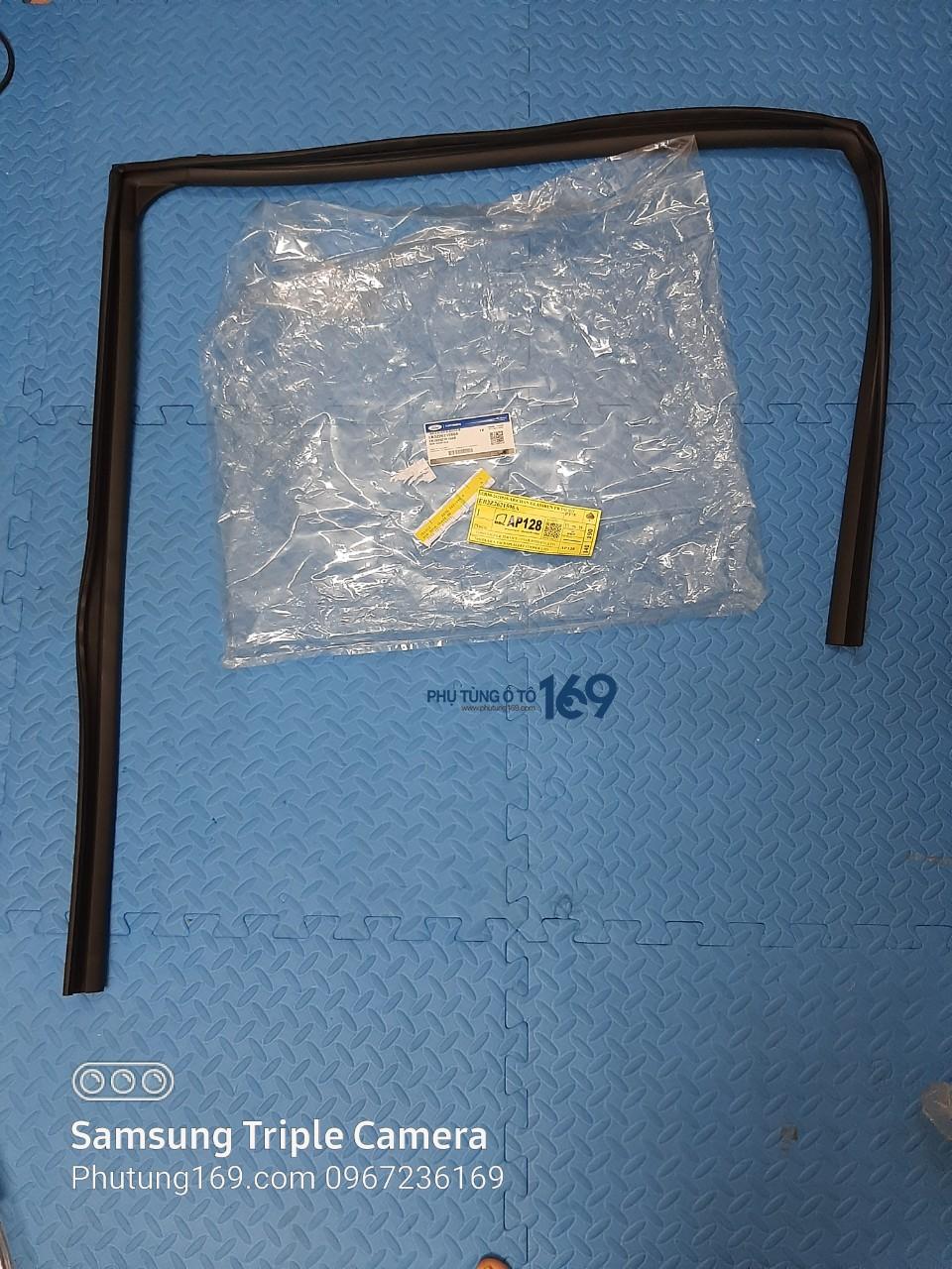 Gioăng kính cánh cửa trước trái Ford Ranger XLS Gioăng kính cánh cửa trước trái Ford Ranger XLS