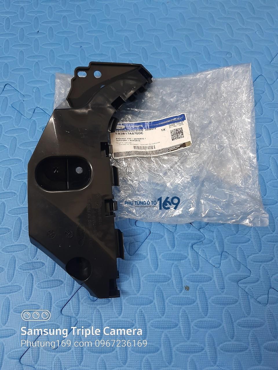 Phe cài cản trước phải Ford Ranger XLS Phe cài cản trước phải Ford Ranger XLS