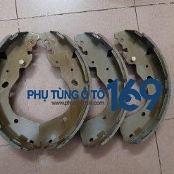 Má phanh sau Nissan Navara