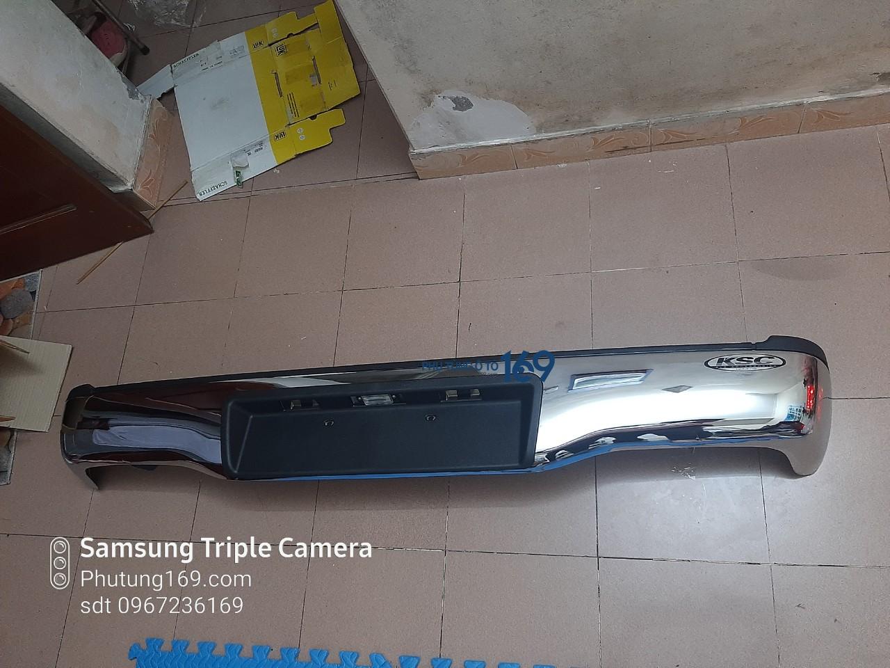 Cản sau Toyota Hilux Cản sau Toyota Hilux