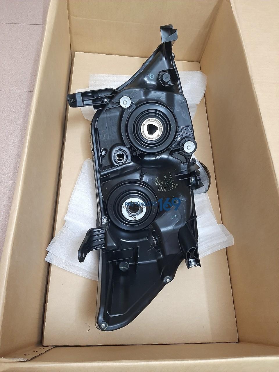 Đèn pha Toyota Fortuner Đèn pha Toyota Fortuner