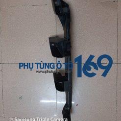 Phe cài đèn pha phải Mazda