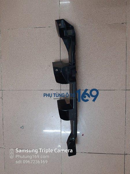 dbfe1f6dcd953ecb6784 Phe cài đèn pha phải Mazda