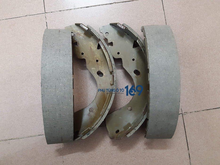 Má phanh sau Nissan Navara Má phanh sau Nissan Navara