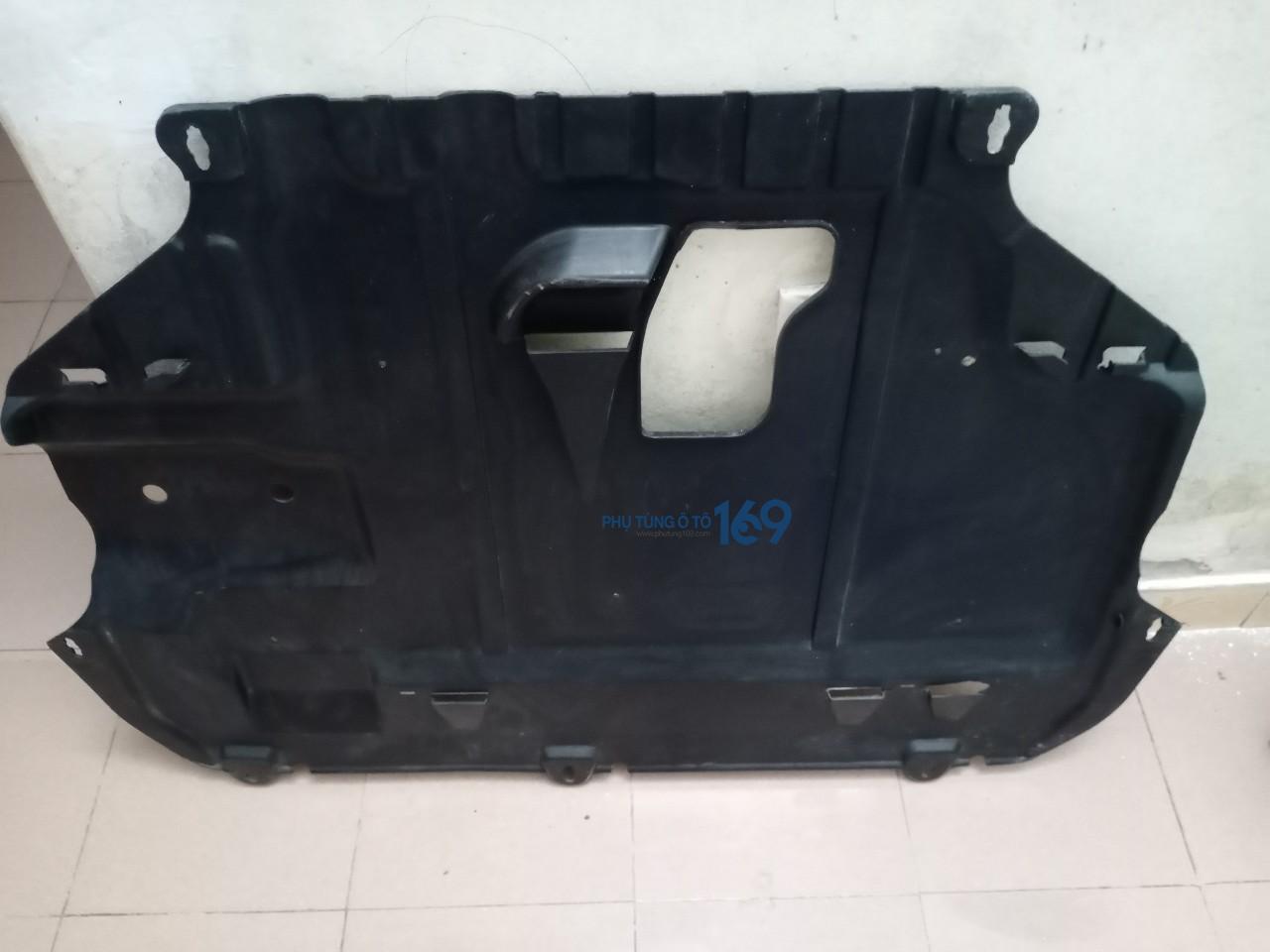 Chắn bùn gầm máy giữa Ford Focus Chắn bùn gầm máy giữa Ford Focus