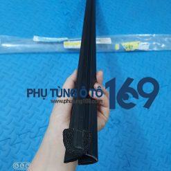 Nẹp chân kính cánh cửa trong phải Ford Ranger