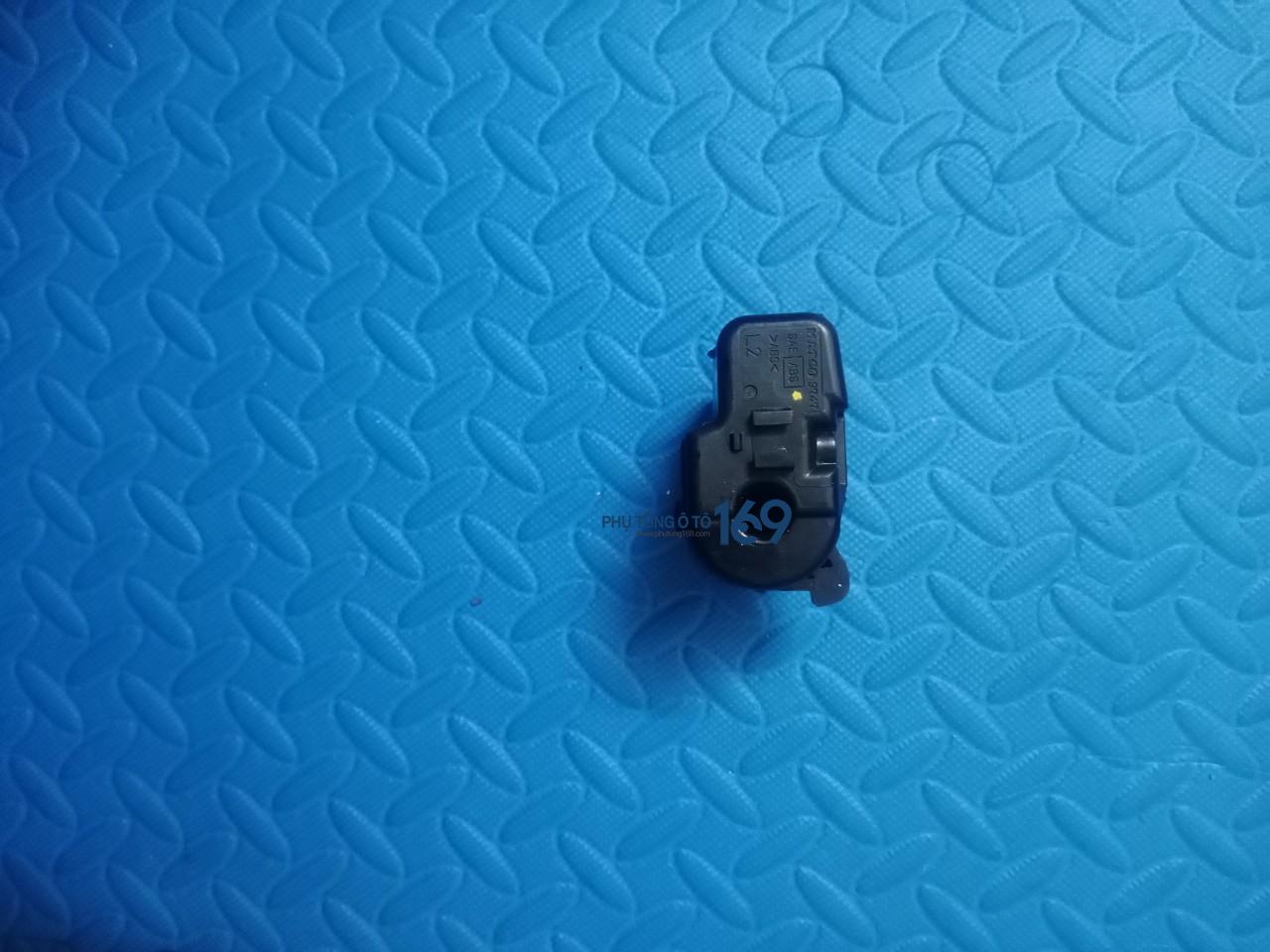 Mô tơ gập gương lái Toyota Camry 2.4 Mô tơ gập gương lái Toyota Camry 2.4