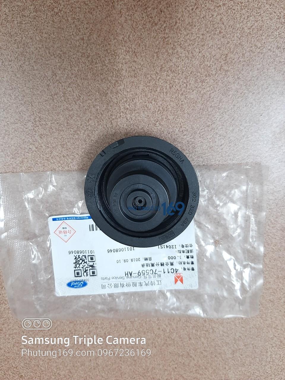 Nắp bình nước phụ Focus Nắp bình nước phụ Focus