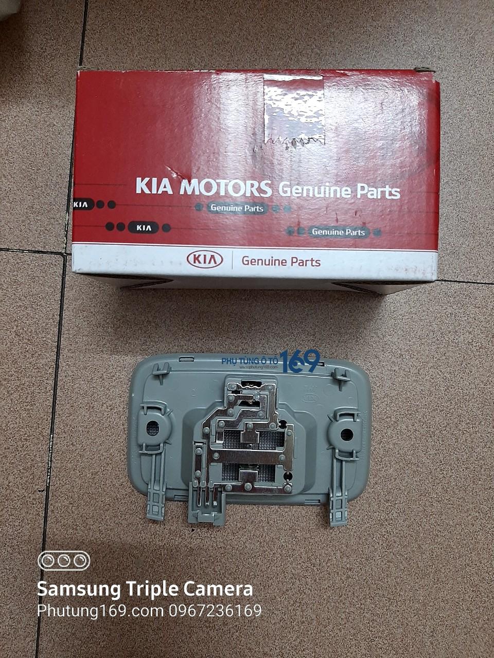 Đèn trần sau Kia Forte Đèn trần sau Kia Forte