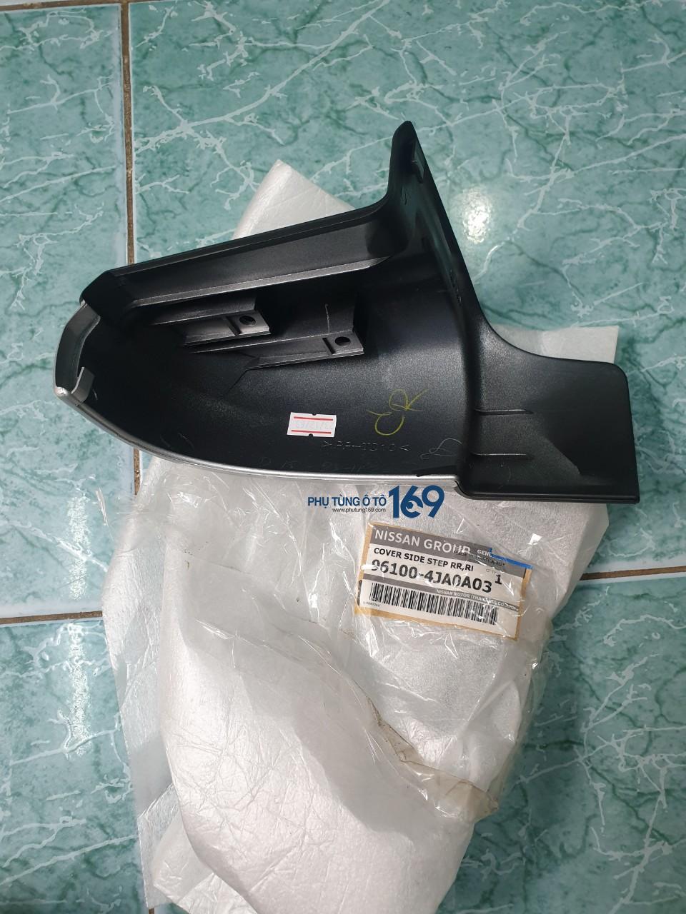 Ốp đầu bậc bước chân Nissan Navara Ốp đầu bậc bước chân Nissan Navara