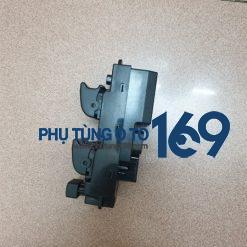 Công tắc lên kính tổng Nissan Navara