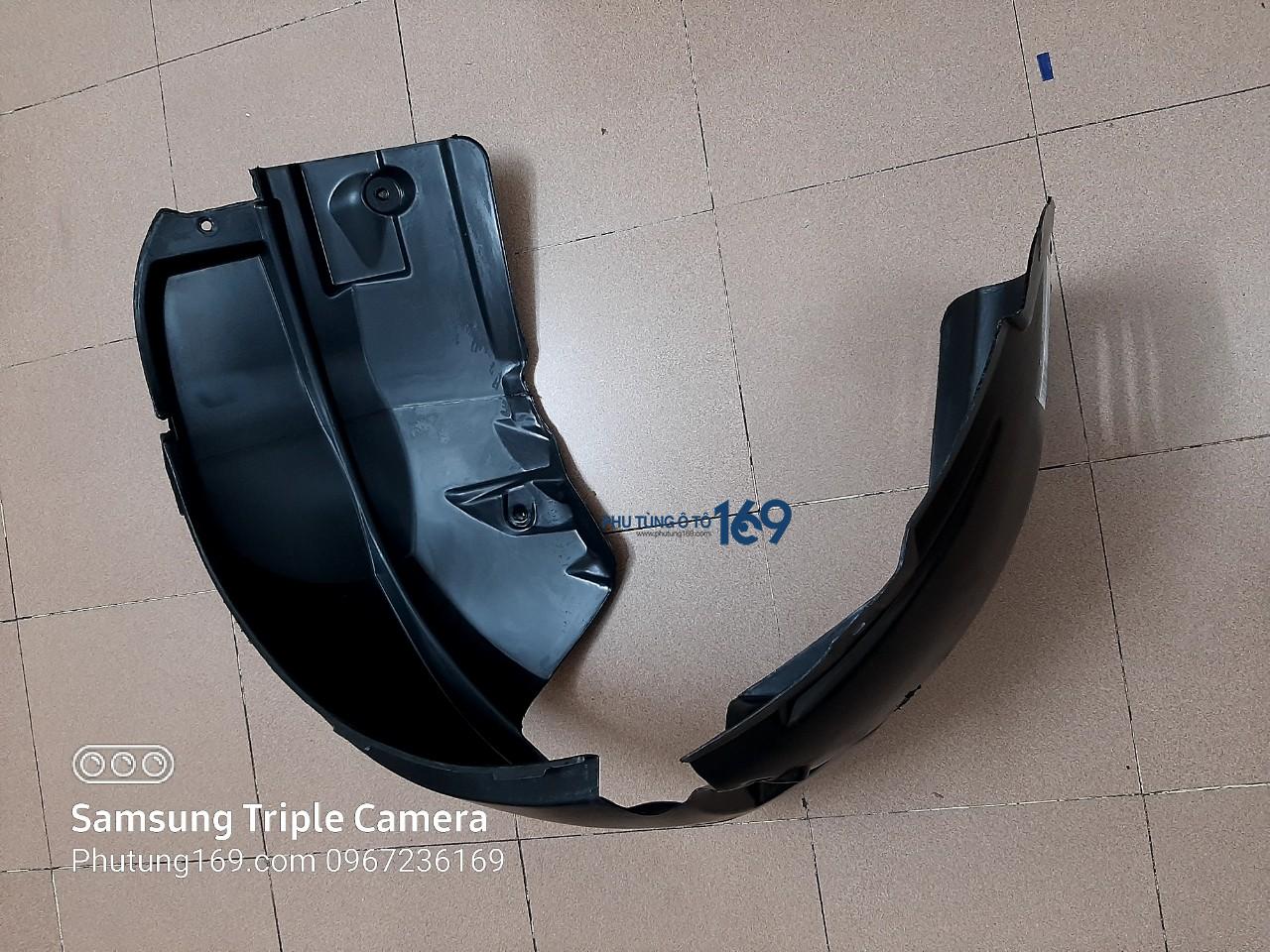 Chắn bùn lòng dè trước Ford Fiesta Chắn bùn lòng dè trước Ford Fiesta