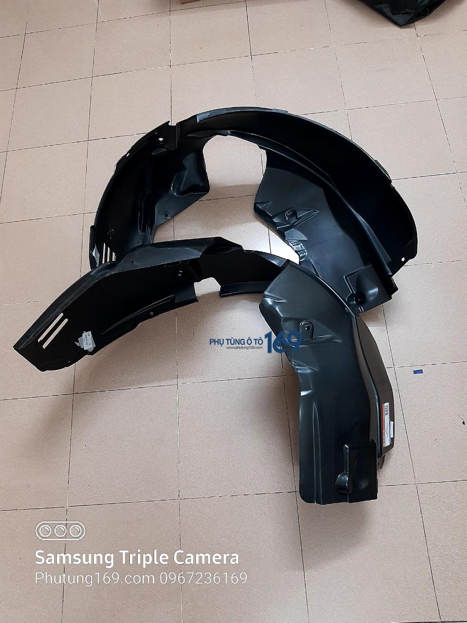 Chắn bùn lòng dè trước Ford Fiesta Chắn bùn lòng dè trước Ford Fiesta