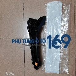 Phe cài cản trước trái Toyota Innova