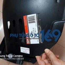 Chắn bùn lòng dè trước Ford Fiesta