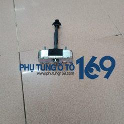 Hạn chế cánh cửa Toyota Camry 2.5q