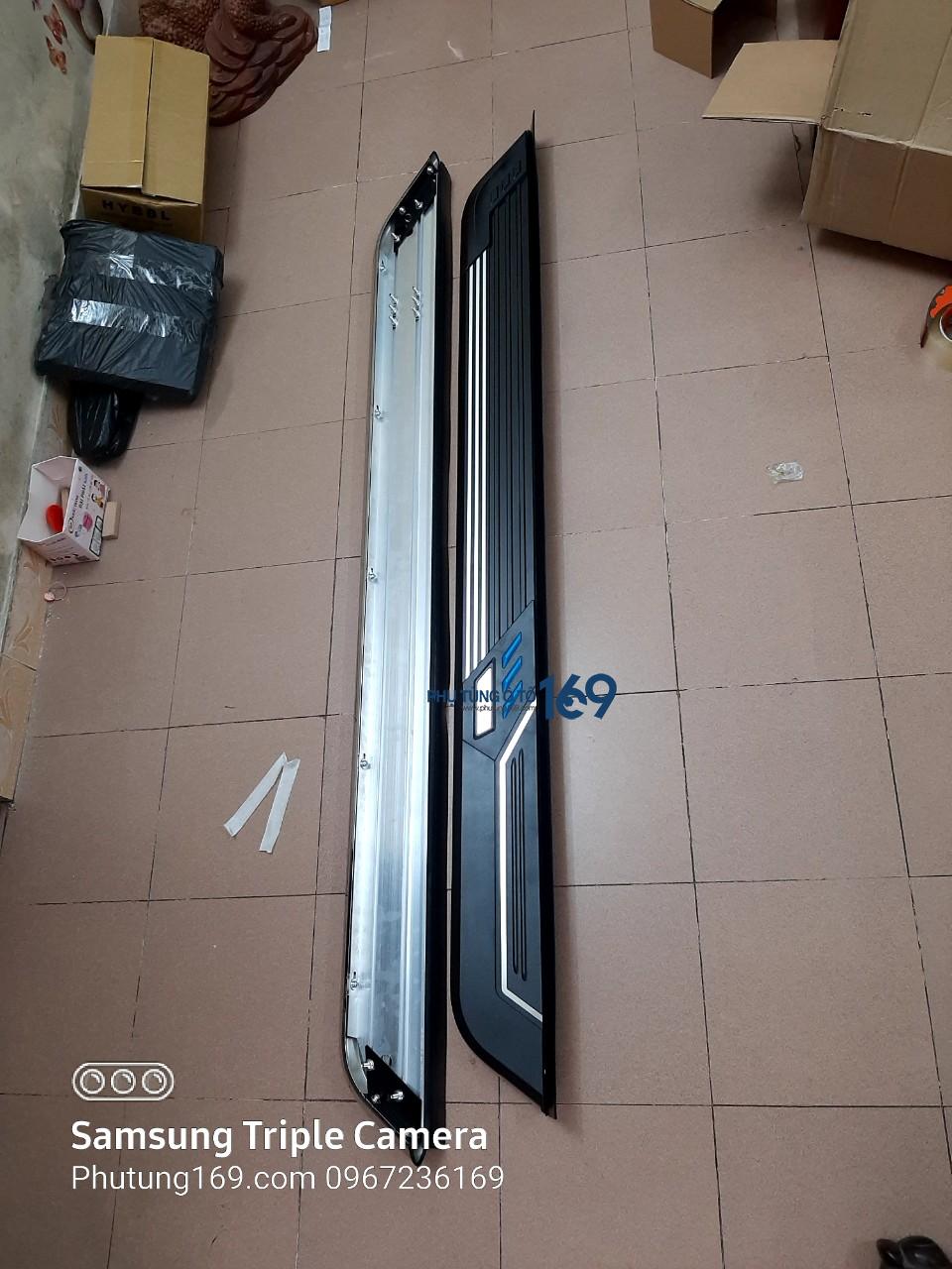 Bậc lên xuống Hyundai Tucson Bậc lên xuống Hyundai Tucson