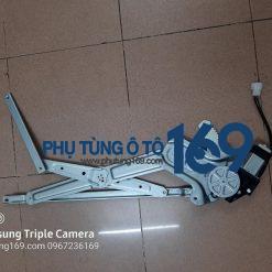 Compa lên kính trước Ford Everest