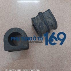 Cao su cân bằng trước Nissan Navara