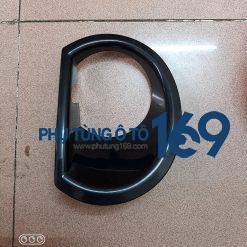 Ốp đèn gầm trái Chevrolet Colorado