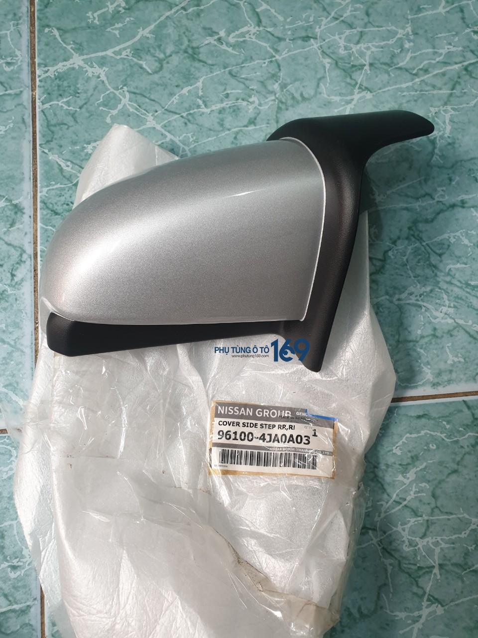 Ốp đầu bậc bước chân Nissan Navara Ốp đầu bậc bước chân Nissan Navara