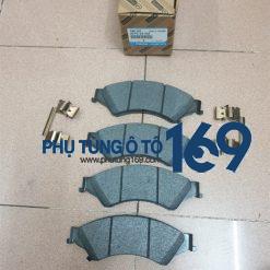 Bố thắng trước Mazda Bt50